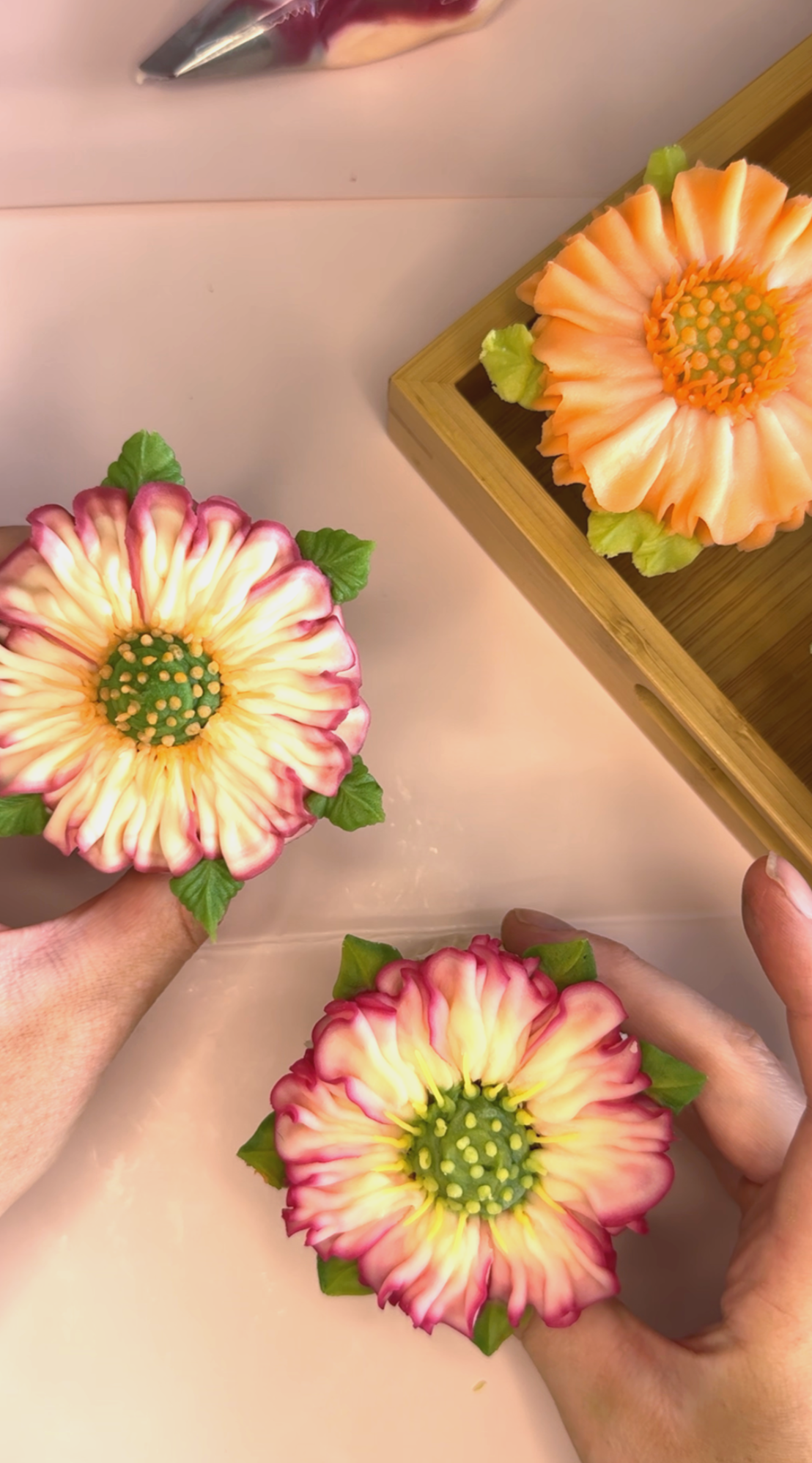 Cosmos Buttercream Flower Tutorial